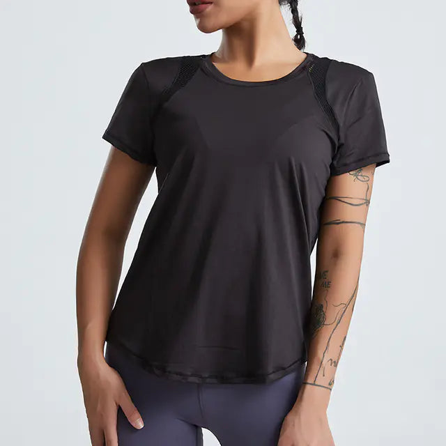 Comfortable Loose Yoga Apparel for Relaxed Fit